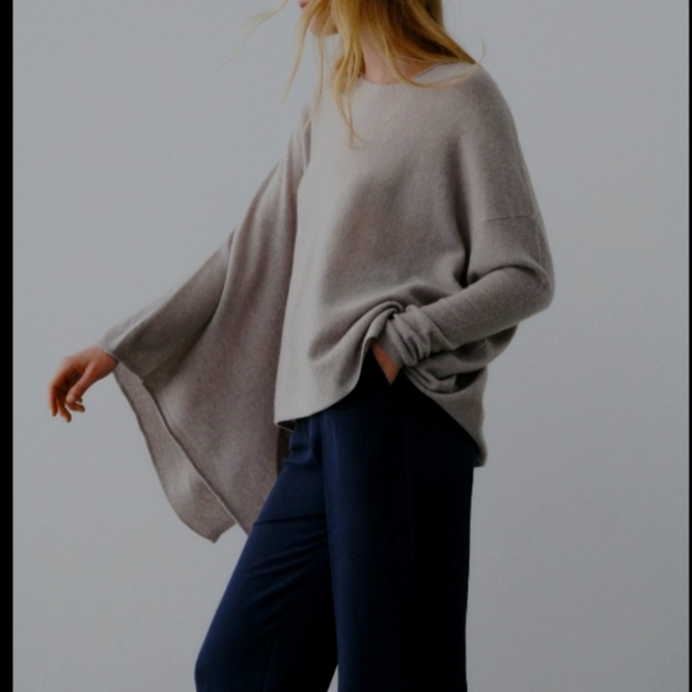 ZARA REAL WOOL SOFT ASYMMETRIC SWEATER NWT SIZE MEDIUM